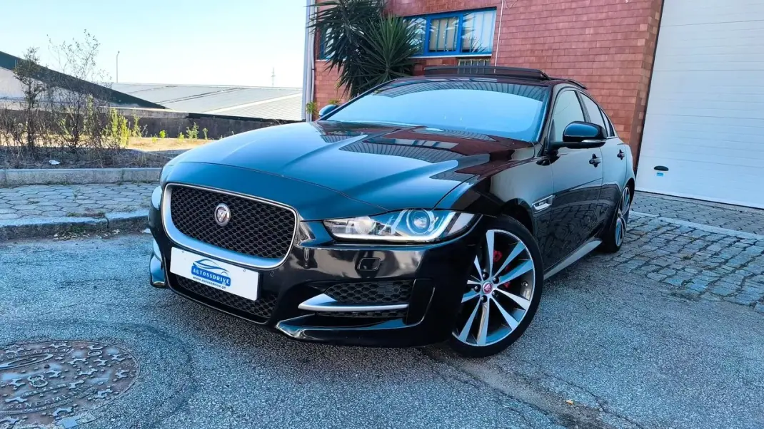 Jaguar XE 2017 - 14900 EUR, 159000 km - 159000km - foto 17 de 24