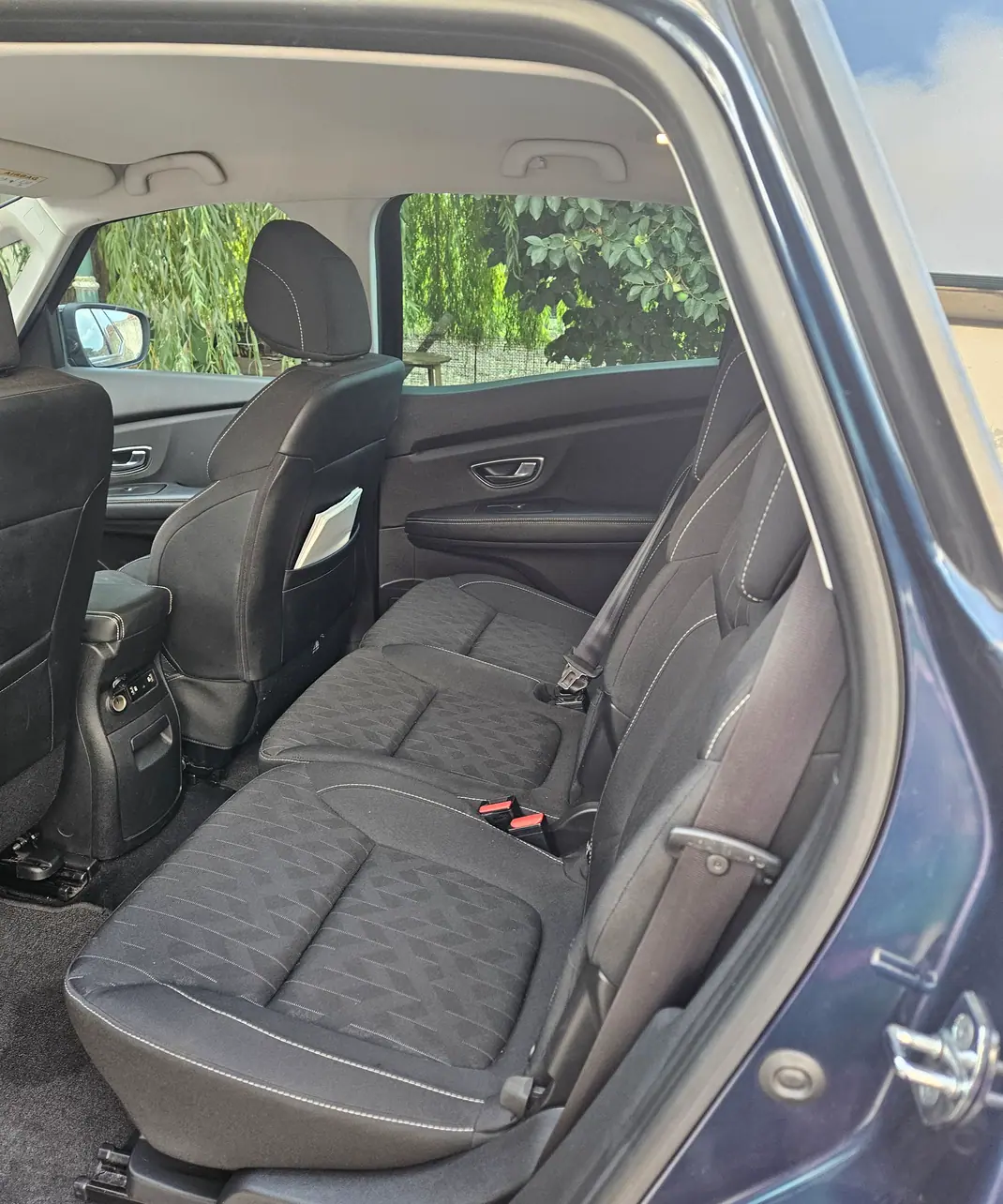Renault Scénic 2019 - 15800 EUR, 92000 km - 92000km - foto 9 de 9