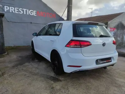 Volkswagen Golf 2018 - 15900 EUR, 106000 km - AUTO.MOTO.pt - 106000km - foto 6 de 29