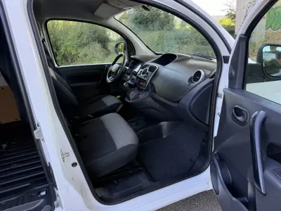 Renault Kangoo 2020 - 10560 EUR, 163000 km - AUTO.MOTO.pt - 163000km - foto 17 de 21