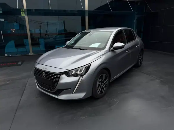 Peugeot 208 2021 - 11900 EUR, 44586 km - AUTO.MOTO.pt - 44586km - foto 3 de 12