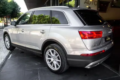 Audi Q7 2016 - 23990 EUR, 238077 km - AUTO.MOTO.pt - 238077km - foto 3 de 40