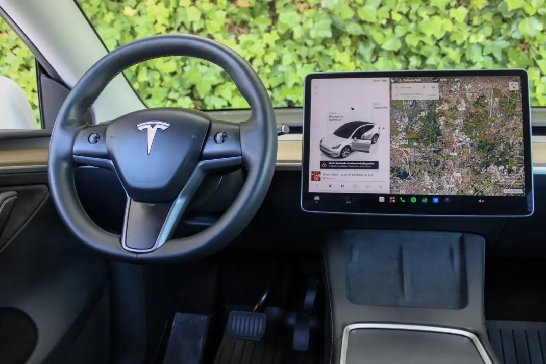 Tesla Model Y 2023 - 36900 EUR, 90000 km - 90000km - foto 16 de 20