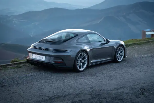 Porsche 992 2022 - 195000 EUR, 20350 km - AUTO.MOTO.pt - 20350km - foto 13 de 28