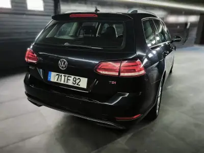 Volkswagen Golf Variant 2017 - 11500 EUR, 190200 km - AUTO.MOTO.pt - 190200km - foto 12 de 30