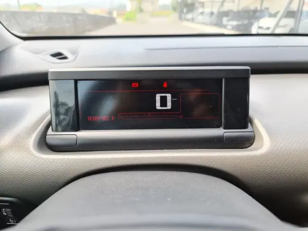 Citroën C4 Cactus 2016 - 11990 EUR, 108000 km - AUTO.MOTO.pt - 108000km - foto 17 de 29
