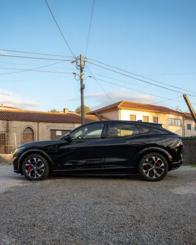 Ford Mustang Mach-E 2021 - 27500 EUR, 132000 km - AUTO.MOTO.pt - 132000km - foto 6 de 27
