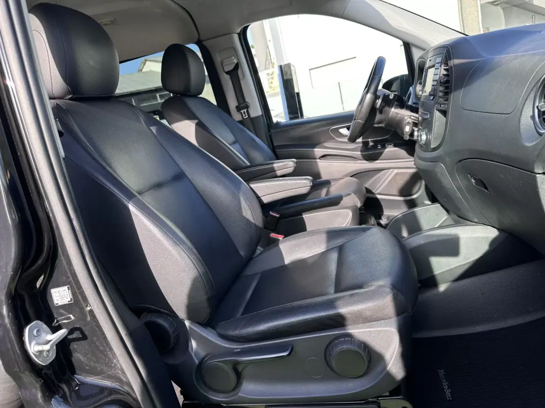 Mercedes-Benz Vito Tourer 2015 - 24900 EUR, 320000 km - AUTO.MOTO.pt - 320000km - foto 36 de 57
