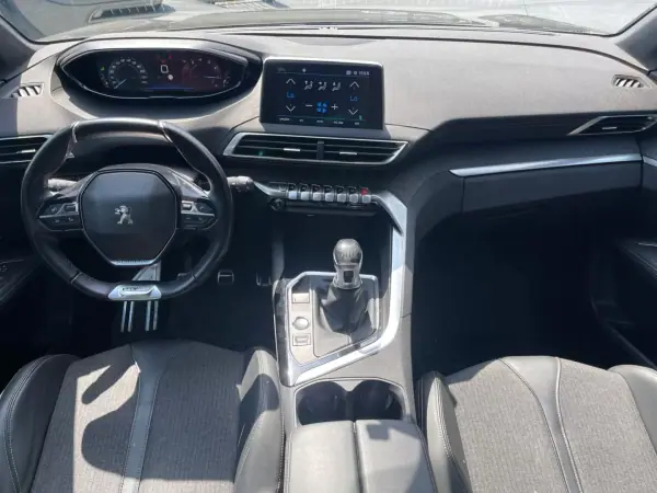 Peugeot 3008 2018 - 14500 EUR, 123000 km - AUTO.MOTO.pt - 123000km - foto 7 de 16