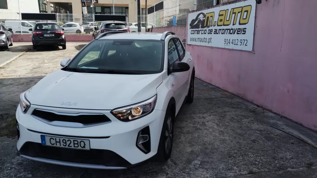 Kia Stonic 2022 - 15500 EUR, 87000 km - AUTO.MOTO.pt - 87000km - foto 8 de 35