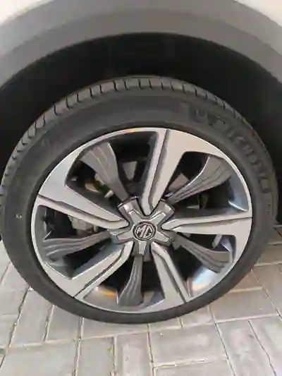 MG Marvel R 2022 - 30000 EUR, 51200 km - AUTO.MOTO.pt - 51200km - foto 3 de 12