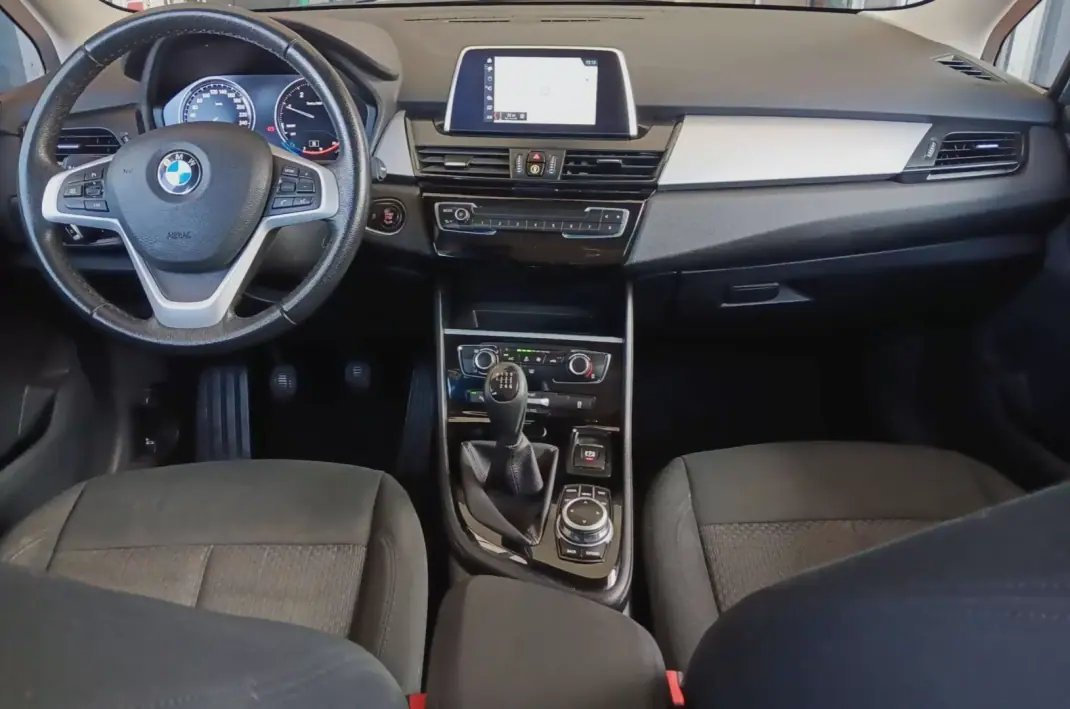 BMW 216 Active Tourer 2021 - 19500 EUR, 111744 km - 111744km - foto 12 de 23