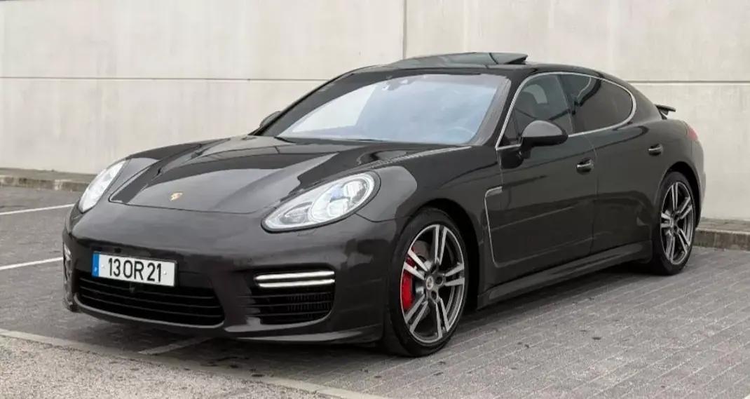 Porsche Panamera 2014 - 59990 EUR, 176000 km - AUTO.MOTO.pt - 176000km - foto 1 de 6
