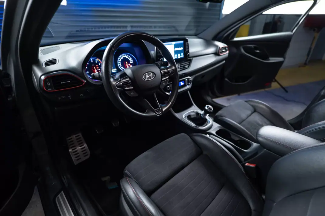 Hyundai i30 Fastback N 2021 - 32000 EUR, 85000 km - AUTO.MOTO.pt - 85000km - foto 13 de 25