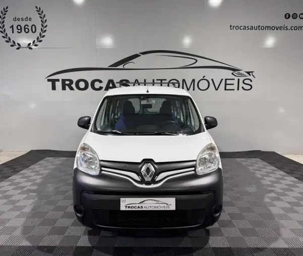 Renault Kangoo 2016 - 10900 EUR, 255000 km - AUTO.MOTO.pt - 255000km - foto 8 de 28