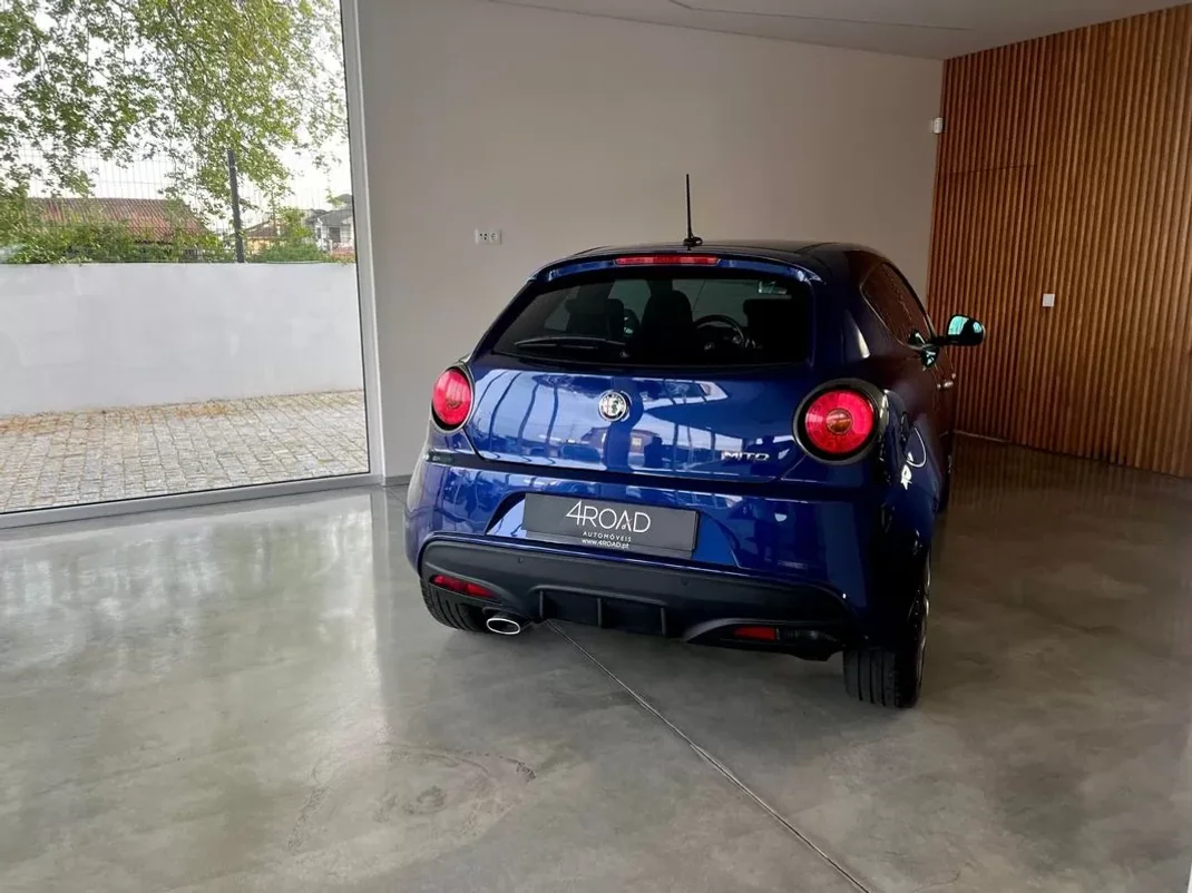 Alfa Romeo MiTo 2016 - 9999 EUR, 135500 km - AUTO.MOTO.pt - 135500km - foto 26 de 60