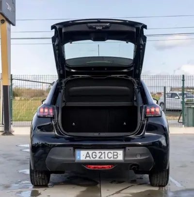 Peugeot 208 2021 - 13490 EUR, 105000 km - AUTO.MOTO.pt - 105000km - foto 14 de 25