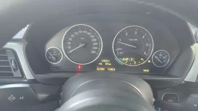 BMW 320 2015 - 17900 EUR, 321926 km - AUTO.MOTO.pt - 321926km - foto 17 de 23