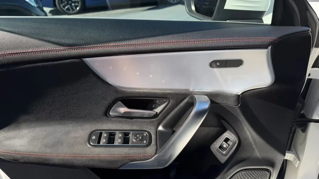 Mercedes-Benz CLA 250 2022 - 29900 EUR, 108000 km - 108000km - foto 7 de 12