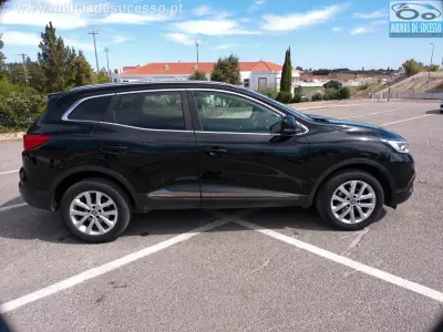 Renault Kadjar 2018 - 13850 EUR, 104000 km - 104000km - foto 18 de 19