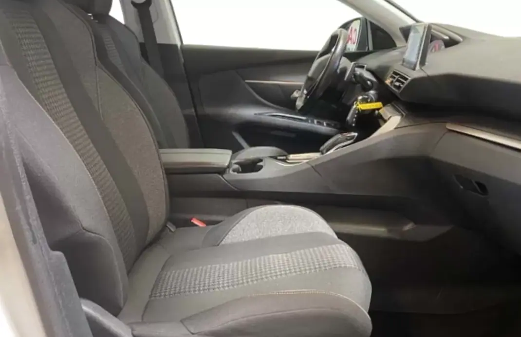 Peugeot 5008 2019 - 15490 EUR, 94260 km - 94260km - foto 12 de 17