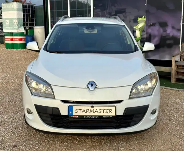 Renault Mégane 2009 - 5250 EUR, 266113 km - AUTO.MOTO.pt - 266113km - foto 2 de 18
