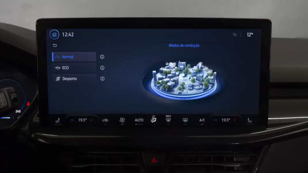 Ford Focus 2024 - 21450 EUR, 49000 km - AUTO.MOTO.pt - 49000km - foto 25 de 36