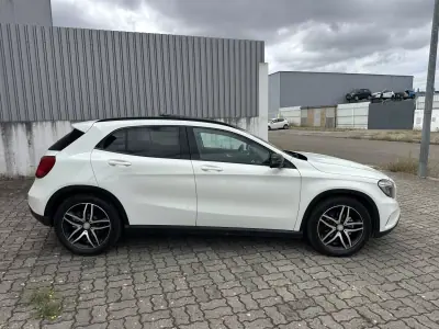 Mercedes-Benz GLA 180 2015 - 18990 EUR, 192000 km - 192000km - foto 8 de 20