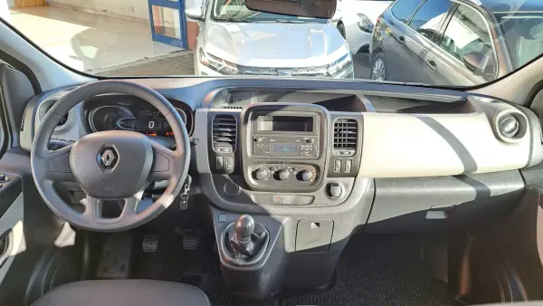 Renault Trafic Combi 1.6 DCI L1 H1 - 9 Lugares 2017 - 21900 EUR, 241154 km - AUTO.MOTO.pt - 241154km - foto 14 de 20