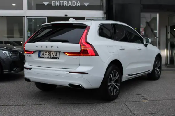 Volvo XC 60 2021 - 31900 EUR, 121360 km - AUTO.MOTO.pt - 121360km - foto 4 de 22