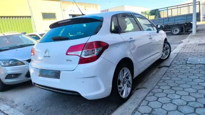 Citroën C4 2011 - 8900 EUR, 160000 km - AUTO.MOTO.pt - 160000km - foto 15 de 18