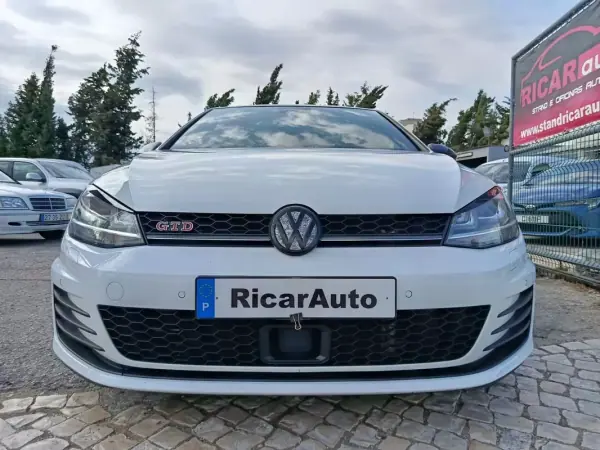Volkswagen Golf 2014 - 17500 EUR, 162848 km - AUTO.MOTO.pt - 162848km - foto 22 de 57
