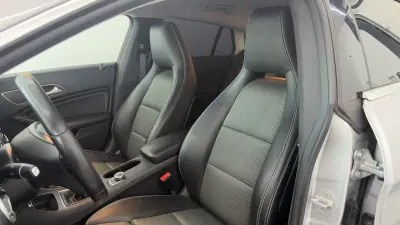Mercedes-Benz CLA 180 2016 - 16990 EUR, 142457 km - AUTO.MOTO.pt - 142457km - foto 24 de 26