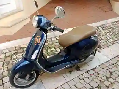 Vespa Primavera 150 ABS 2022 - 4200 EUR, 25067 km - AUTO.MOTO.pt - 25067km - foto 3 de 9