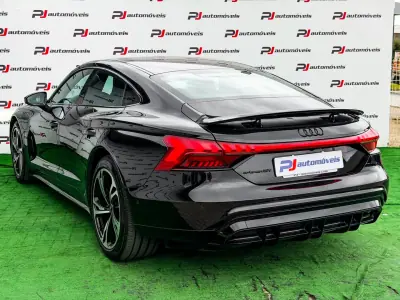 Audi e-tron GT 2022 - 58500 EUR, 86000 km - AUTO.MOTO.pt - 86000km - foto 15 de 36
