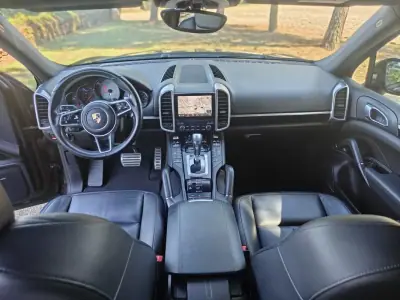 Porsche Cayenne 2016 - 42499 EUR, 199000 km - 199000km - foto 22 de 41