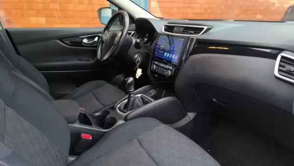 Nissan Qashqai 2015 - 11500 EUR, 190000 km - AUTO.MOTO.pt - 190000km - foto 3 de 21