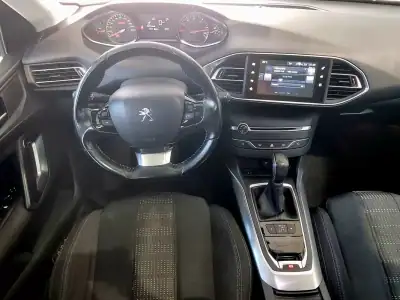 Peugeot 308 SW 2016 - 10500 EUR, 197000 km - AUTO.MOTO.pt - 197000km - foto 17 de 18