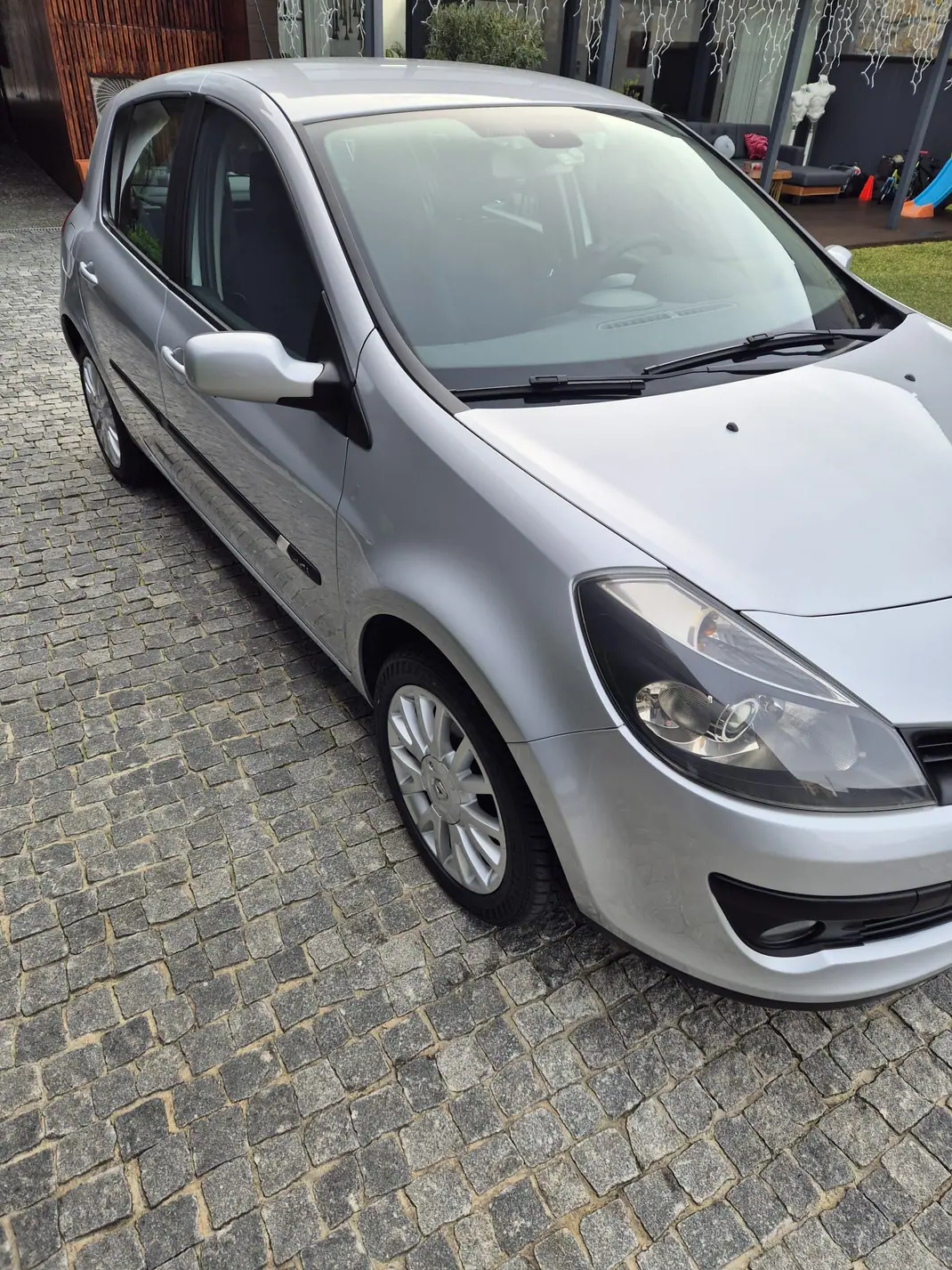 Renault Clio 2006 - 3900 EUR, 233869 km - 233869km - foto 3 de 15