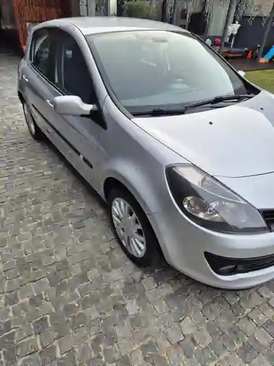 Renault Clio 2006 - 3900 EUR, 233869 km - 233869km - foto 3 de 15