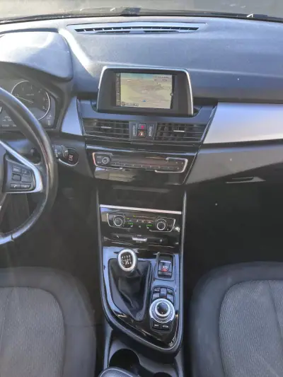 BMW 216 Gran Tourer 2015 - 13900 EUR, 145000 km - AUTO.MOTO.pt - 145000km - foto 34 de 53