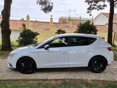 SEAT Leon 2014 - 10990 EUR, 179115 km - AUTO.MOTO.pt - 179115km - foto 6 de 16