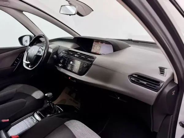 Citroën C4 Grand Picasso 2018 - 11500 EUR, 154000 km - AUTO.MOTO.pt - 154000km - foto 53 de 57