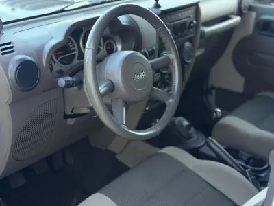 Jeep Wrangler Unlimited 2007 - 37500 EUR, 166959 km - 166959km - foto 15 de 16