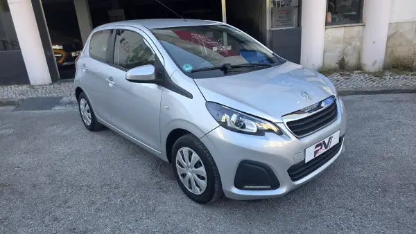 Peugeot 108 2016 - 8490 EUR, 94000 km - AUTO.MOTO.pt - 94000km - foto 3 de 6