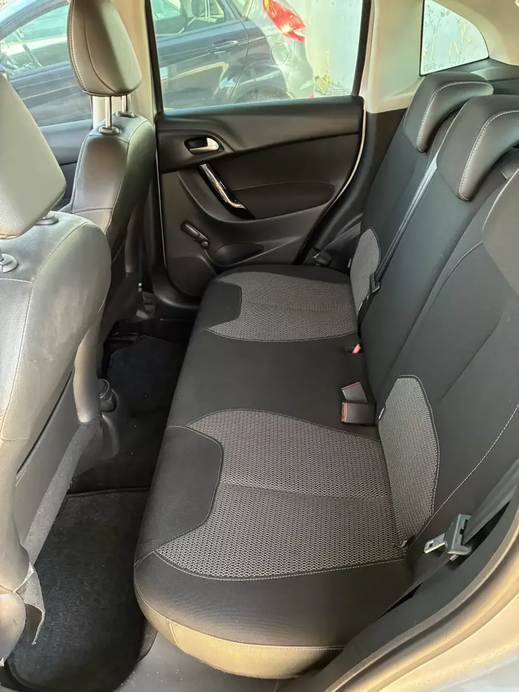 Citroën C3 2014 - 5999 EUR, 160000 km - 160000km - foto 19 de 22
