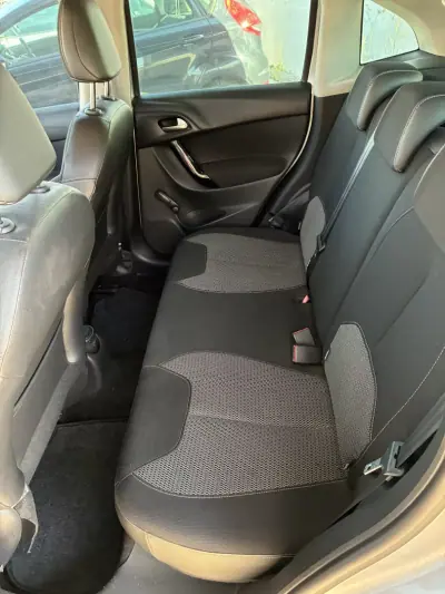 Citroën C3 2014 - 5999 EUR, 160000 km - AUTO.MOTO.pt - 160000km - foto 19 de 22