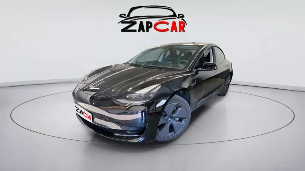 Tesla Model 3 2022 - 28500 EUR, 39200 km - AUTO.MOTO.pt - 39200km - foto 1 de 22