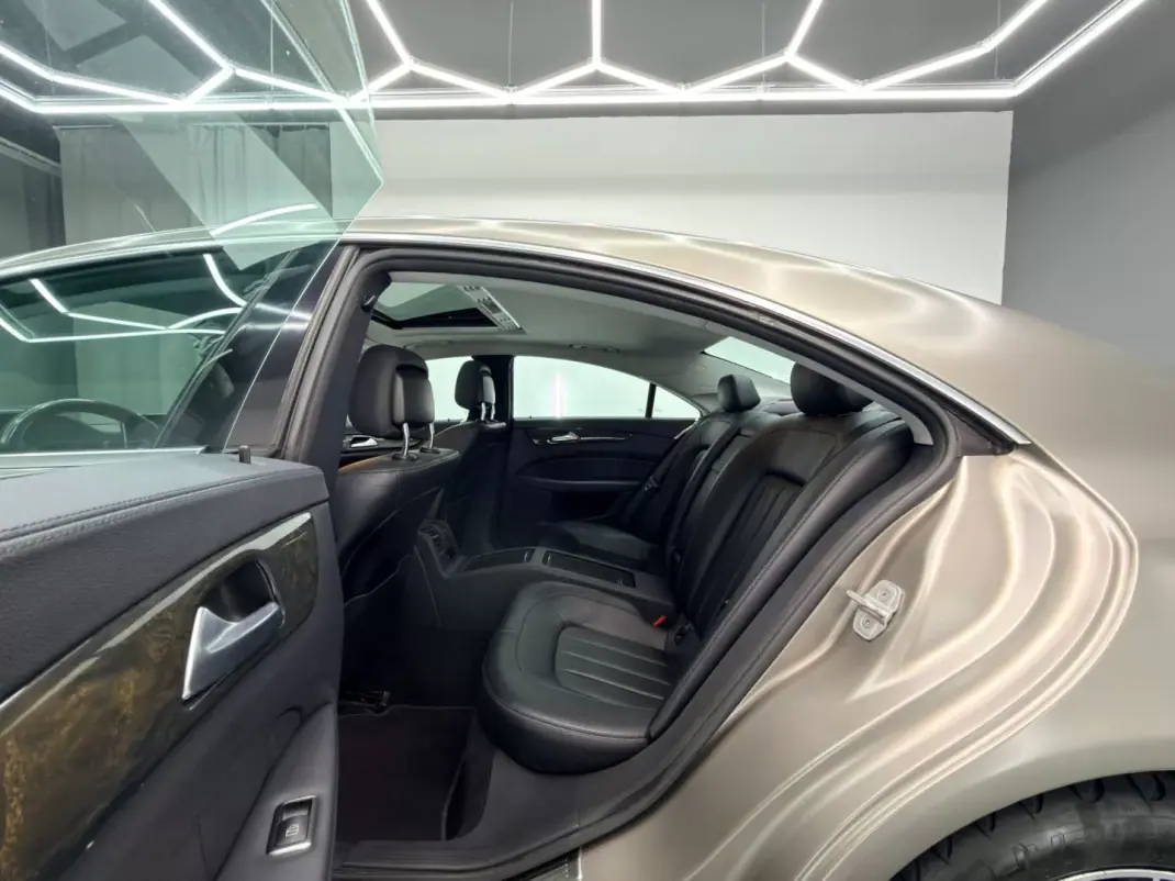 Mercedes-Benz CLS 350 2015 - 23750 EUR, 192000 km - AUTO.MOTO.pt - 192000km - foto 9 de 22