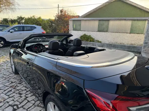 Opel Cascada 2018 - 16900 EUR, 128000 km - AUTO.MOTO.pt - 128000km - foto 30 de 43